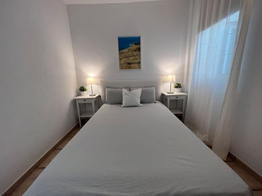 San Bartolomé Casa Macken Con Piscina Climatizada Y Jacuzzi 빌라 객실 사진