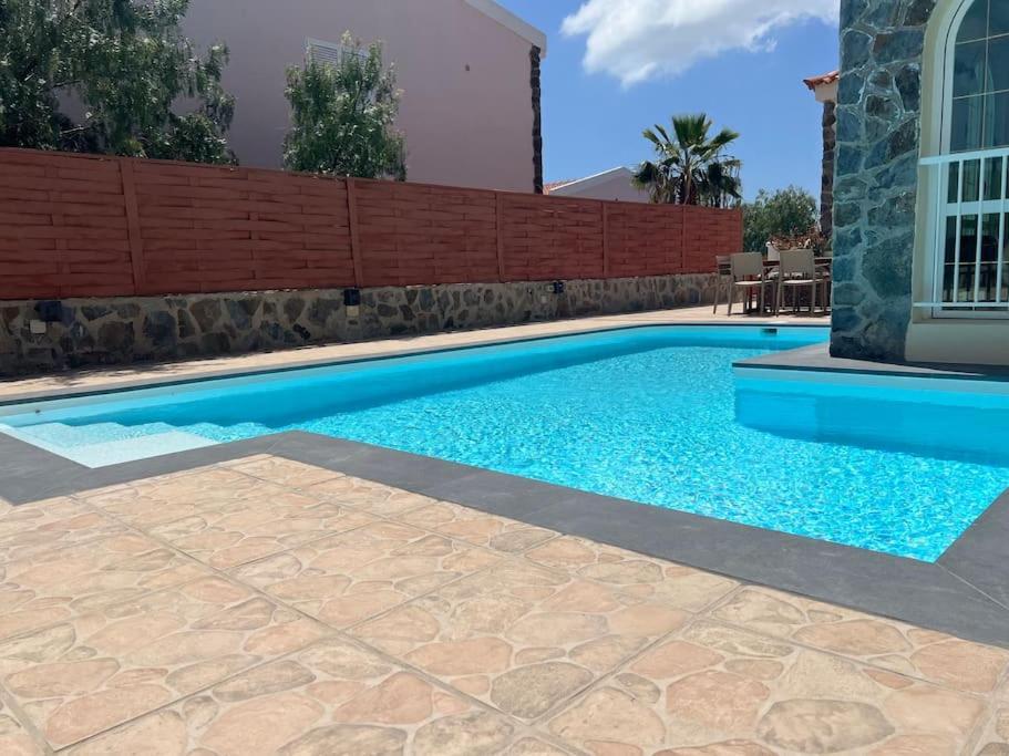 San Bartolomé Casa Macken Con Piscina Climatizada Y Jacuzzi 빌라 객실 사진